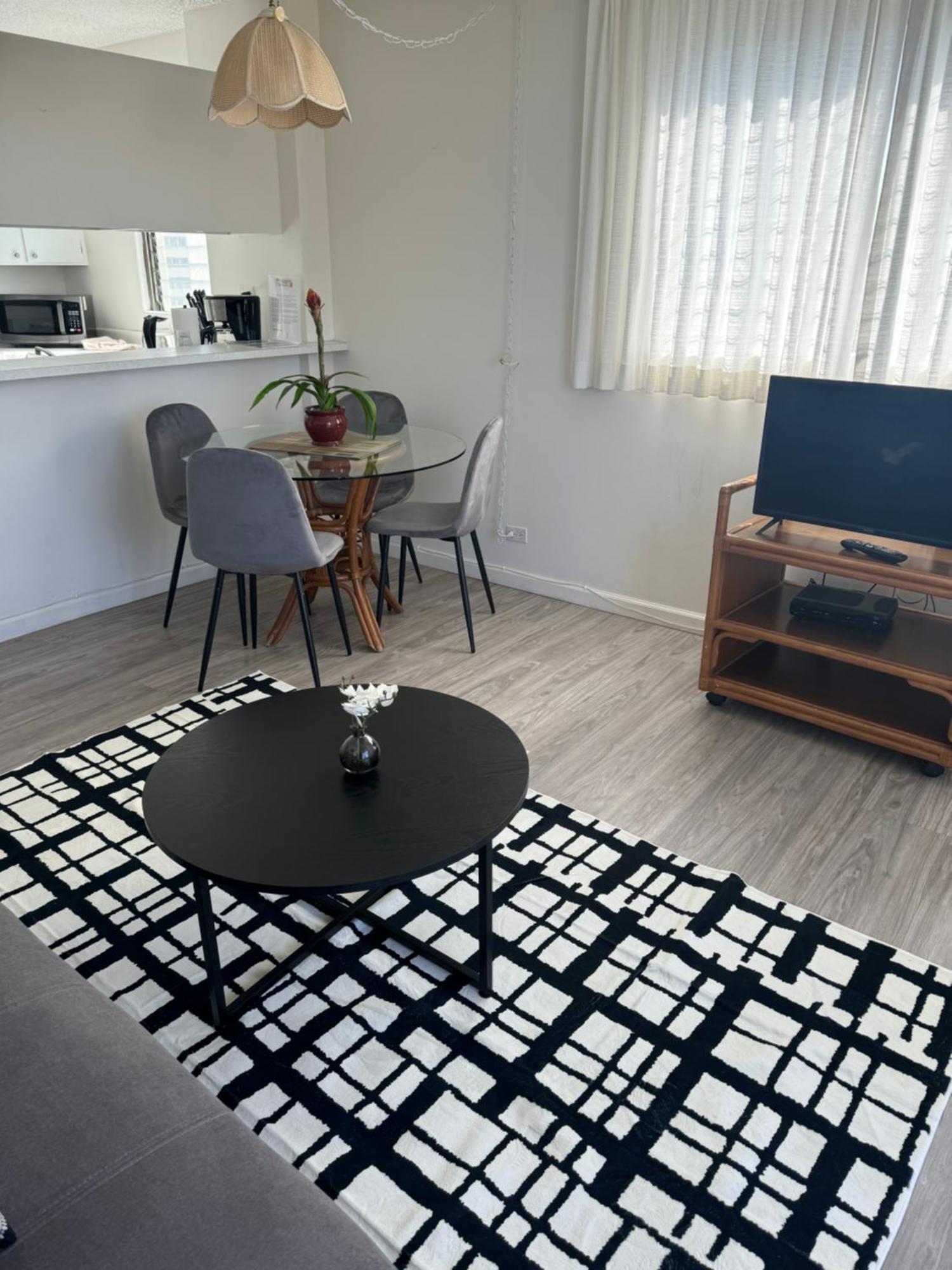 1508- Heart Of Waikiki With Kitchen-Free Parking-King Bed-Corner Unit Appartement Honolulu Buitenkant foto