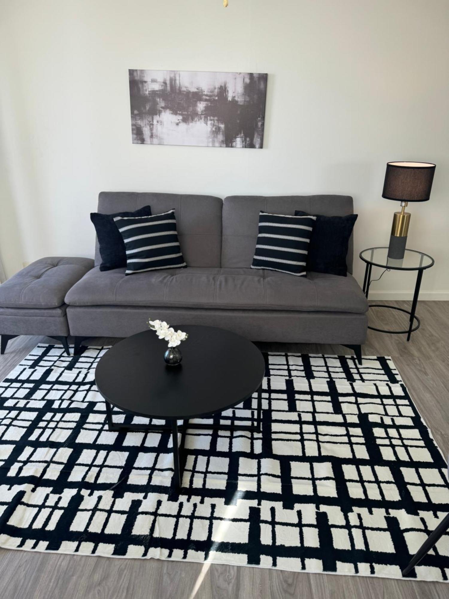 1508- Heart Of Waikiki With Kitchen-Free Parking-King Bed-Corner Unit Appartement Honolulu Buitenkant foto